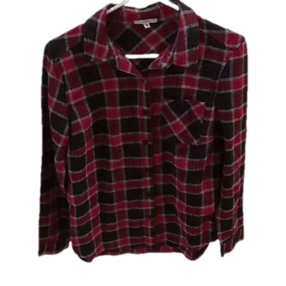 ( 81 ) Acemi Red & Black plaid long sleeve shirt